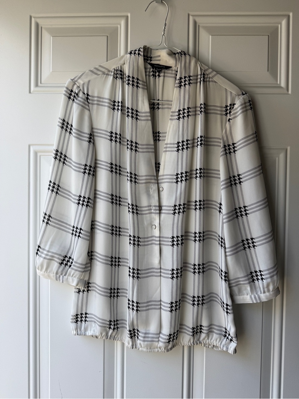 RW&CO. White Plaid Button-Front Blouse